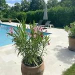 Дом отдыха Stone Manor House In Quercy Belveze