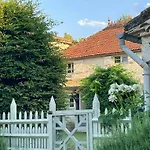 Дом отдыха Stone Manor House In Quercy Belveze