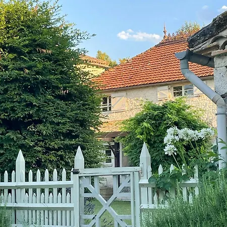 Ferienhaus Stone Manor House In Quercy Belveze