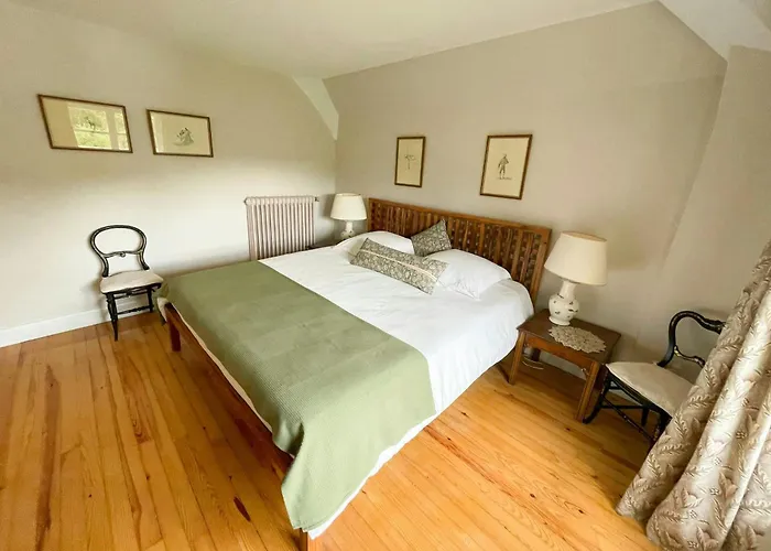 Stone Manor House In Quercy