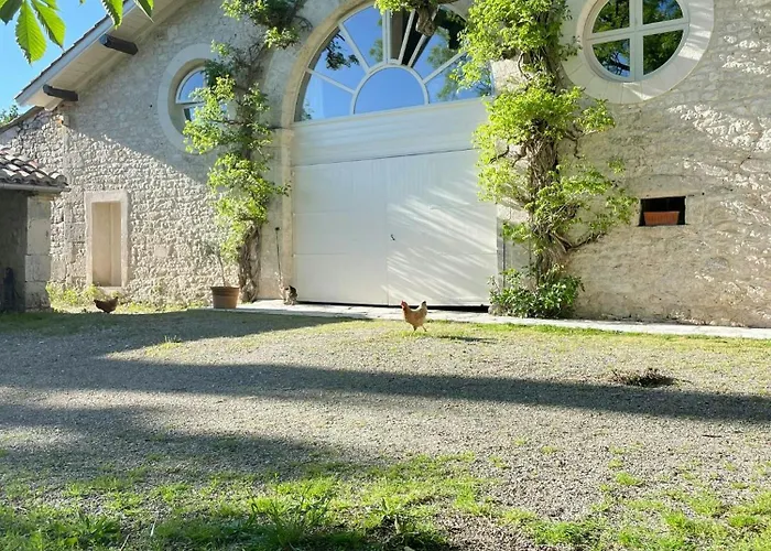 Stone Manor House In Quercy Belveze