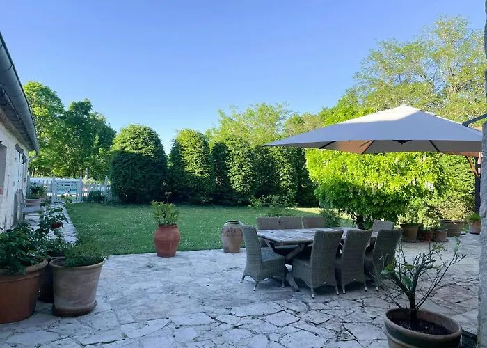 Stone Manor House In Quercy Belveze